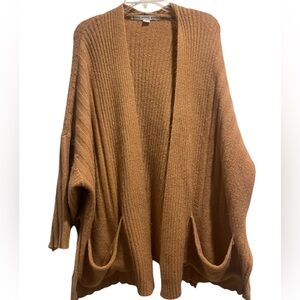 EUC HYFVE Women’s Cardigan